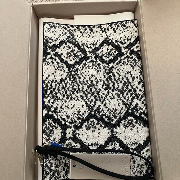 Rothy's Python Print Clutch - Picture 2 of 3